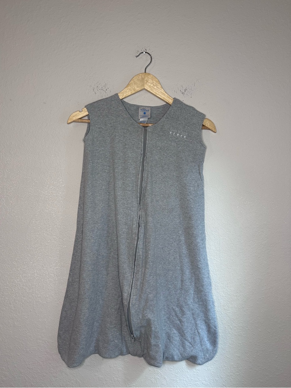 Halo Gray Sleeveless Zippered Sleep Sack Size Large (12-18 months)